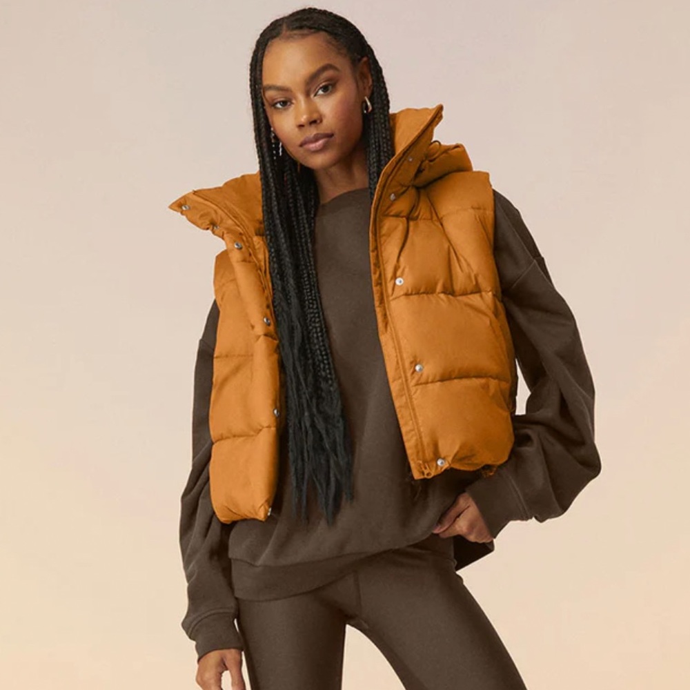 ALO Gold Rush Hooded Sleeveless Puffer Vest In Toffee NWT Size M - Picture 4 of 12